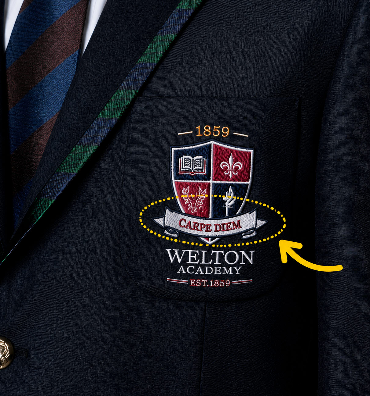 연극 '죽은 시인의 사회' 교복 와펜에 새겨진 '카르페 디엠'(사진=마스트인터내셔널).