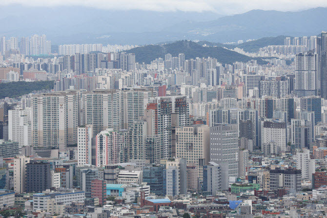 서울 남산에서 바라본 아파트.(사진=이영훈 기자)