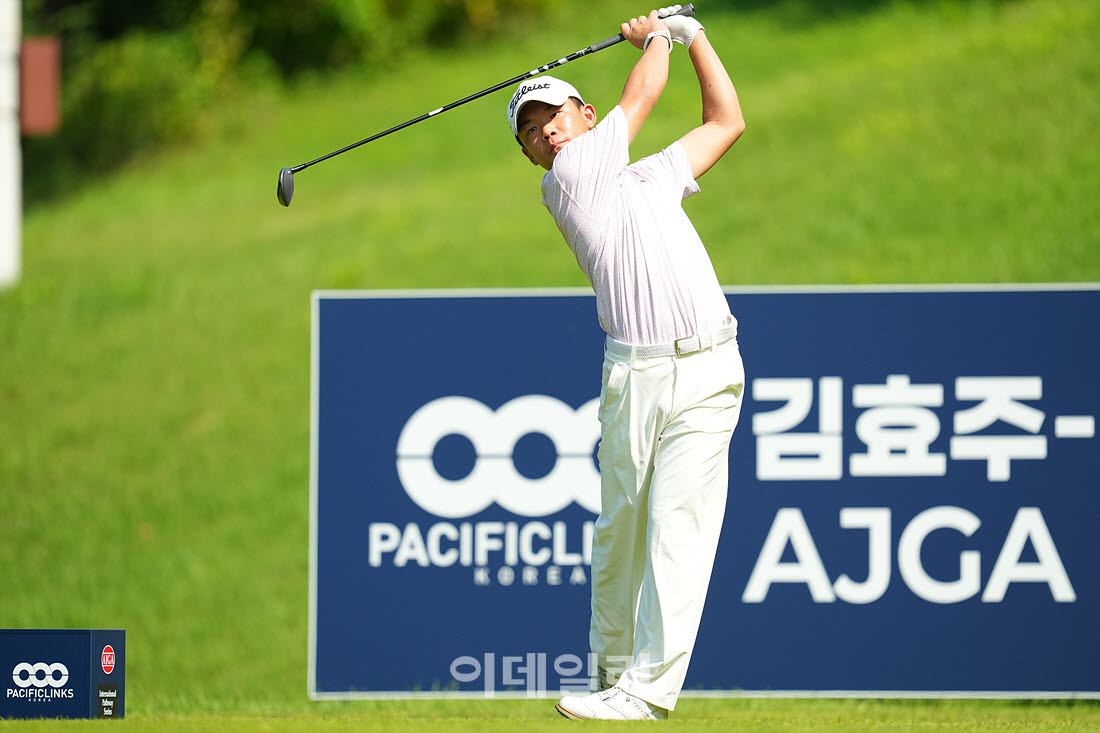 [포토]김준희,시원하게 타수를 줄이자