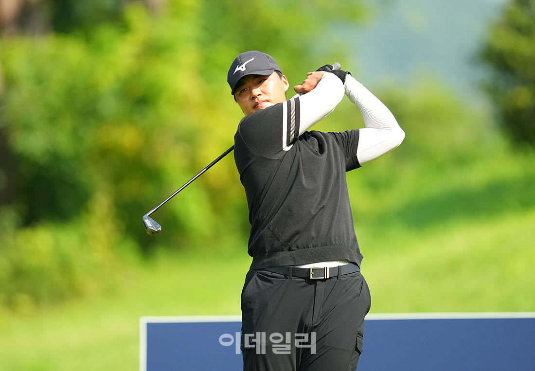 [포토]김동운,첫 티샷 아이언 공략
