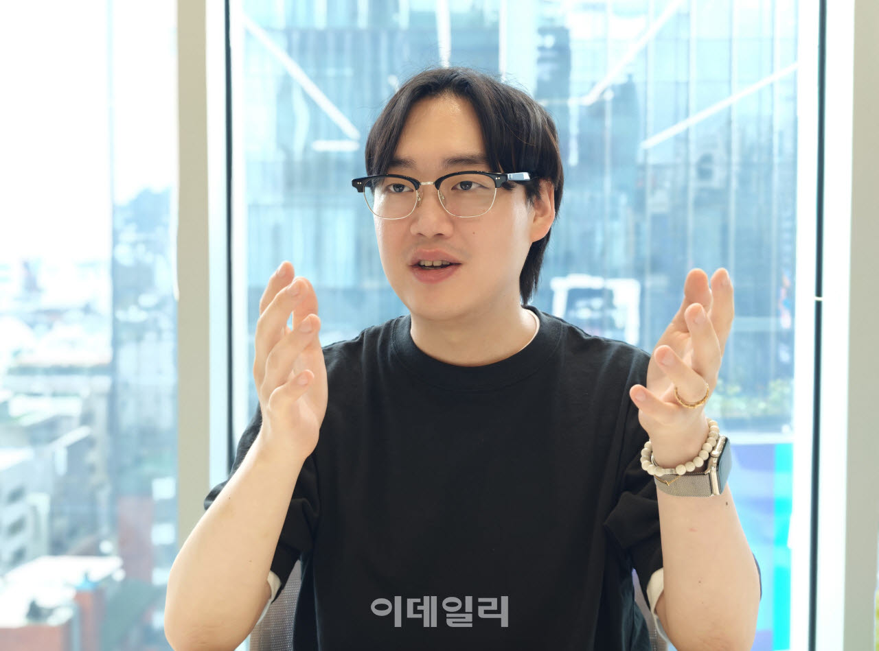 김진우 라이너 대표가 지난달 27일 서울 동교동 라이너 오피스에서 이데일리와 인터뷰를 하고 있다. (사진=한광범 기자)