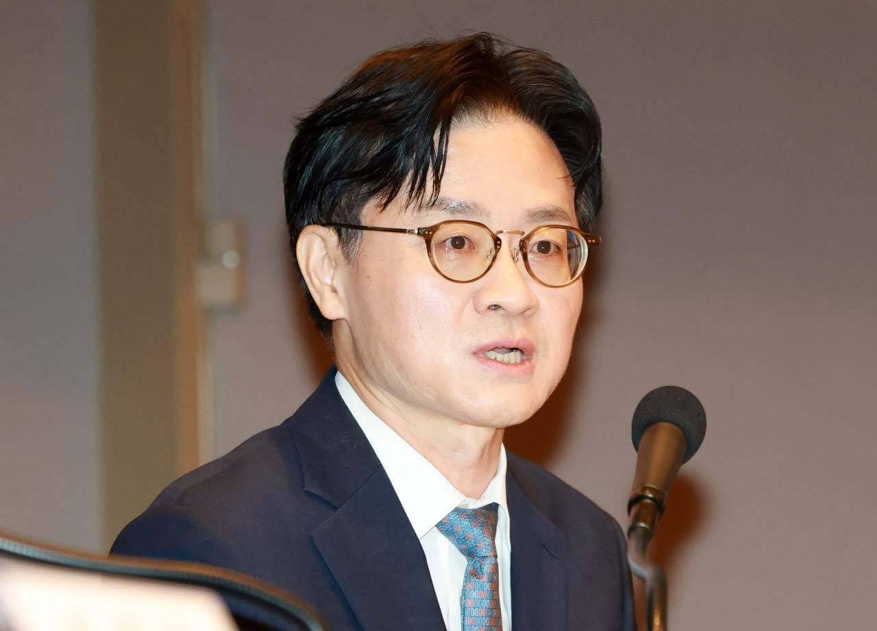[이데일리 방인권 기자] 김정관 산업통상부 장관이 6일 서울 중구 프레스센터에서 열린 관훈토론회에서 모두발언을 하고 있다.