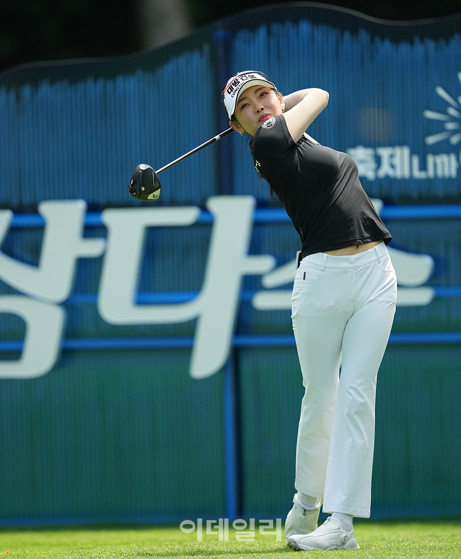 [포토]현세린,파워 넘치는 티샷