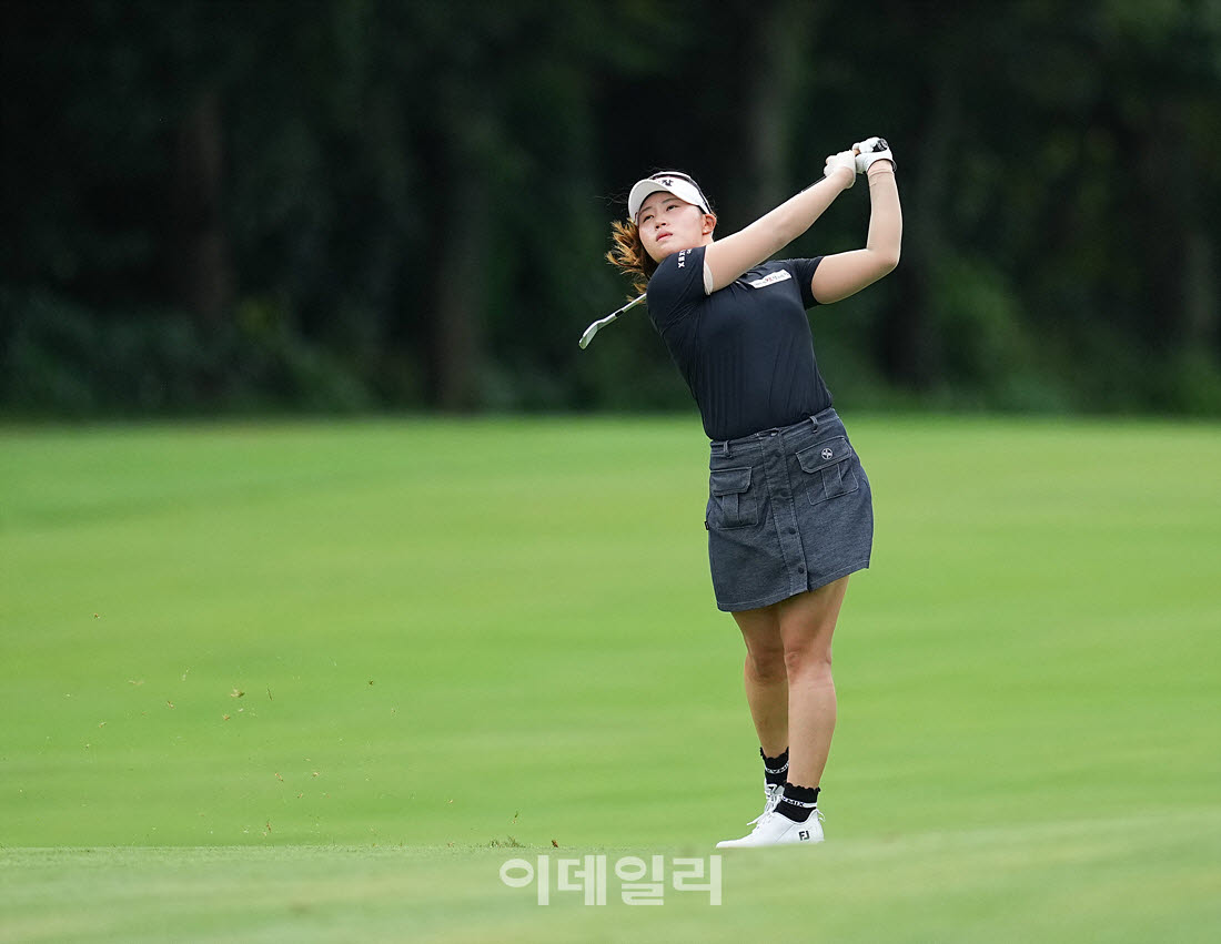 [포토]고은혜,버디를 향하여