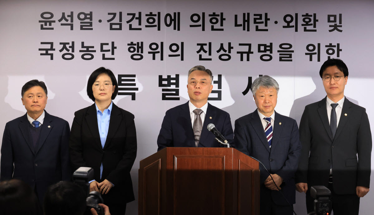입장발표하는 권창영 종합특검_[연합뉴스 자료사진]