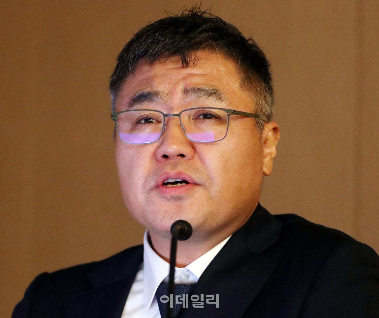 [포토] 호카 국내 독점 유통권은 어디로...?