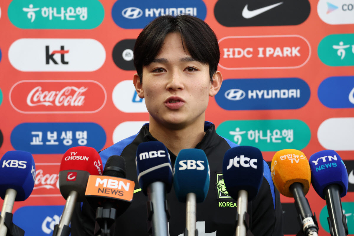 인터뷰하는 양민혁.(사진=연합뉴스)