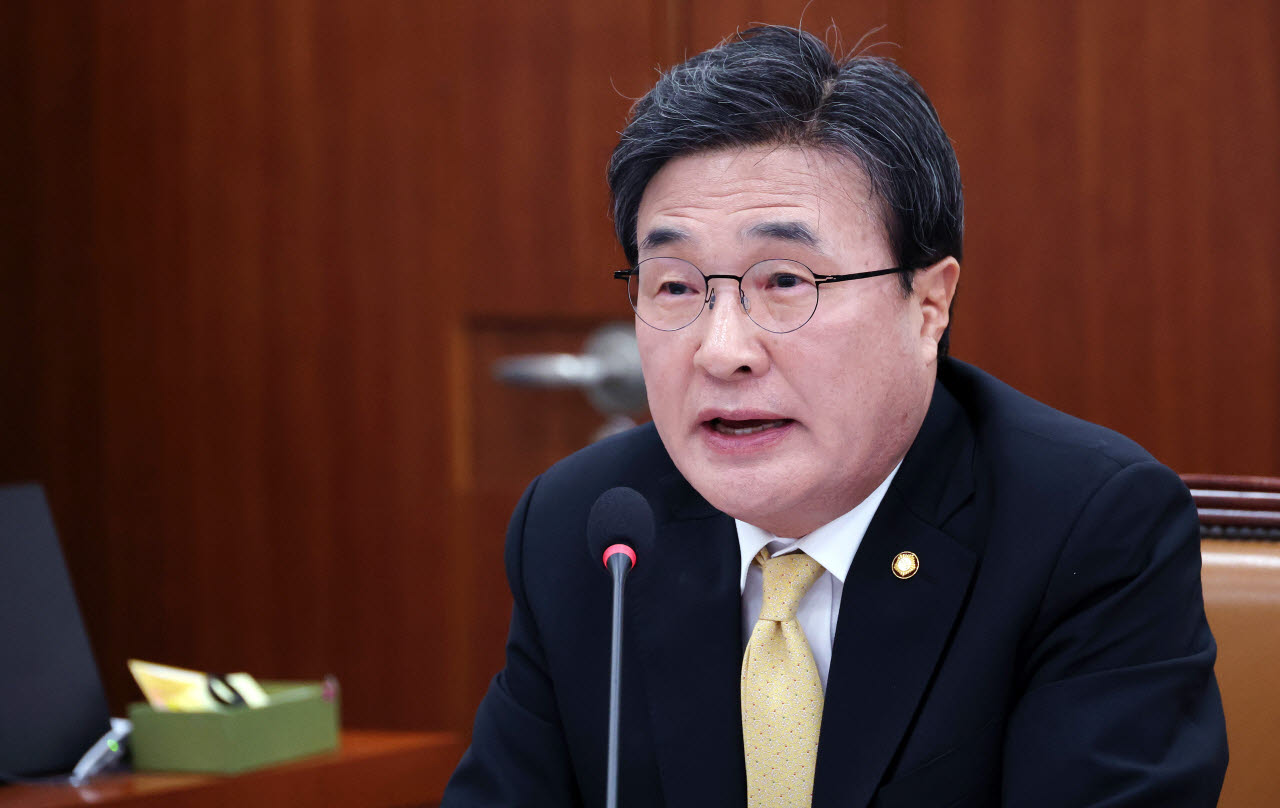 (서울=연합뉴스) 이동해 기자 = 국회 외통위 야당 간사인 국민의힘 김대식 의원이 11일 국회에서 열린 외교통일위원회 전체회의에서 인사말하고 있다.