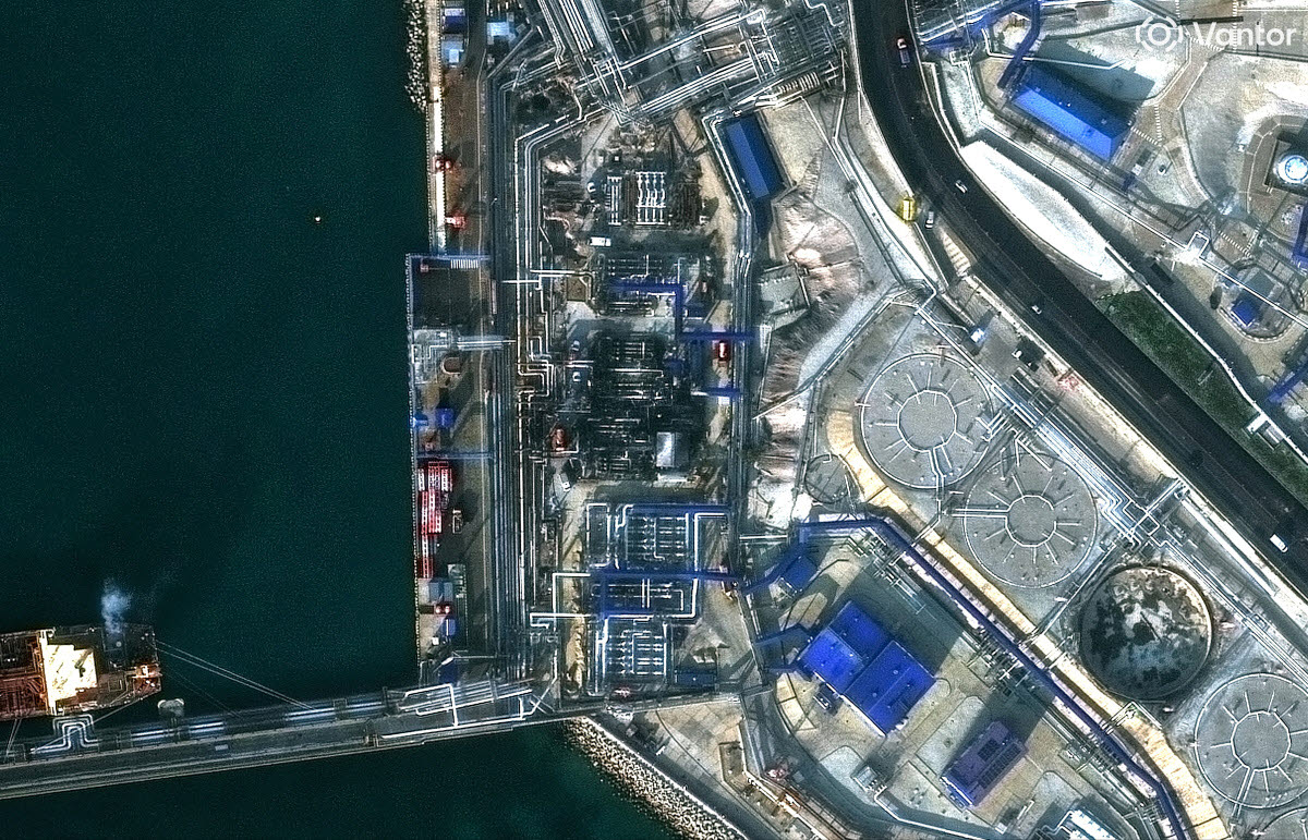 러시아 노보로시스크에서 우크라이나의 미사일 및 드론 공격으로 피해를 입은 노보로시스크 항구의 석유 시설 전경을 보여주는 위성 사진. (사진=로이터)