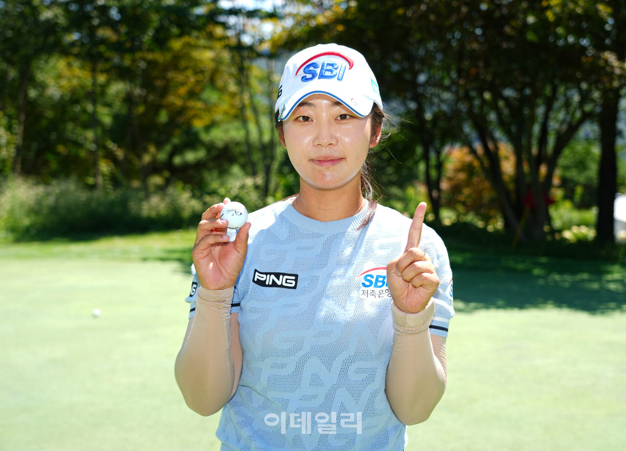 [포토]김지윤,생애 첫 우승 위한 볼입니다