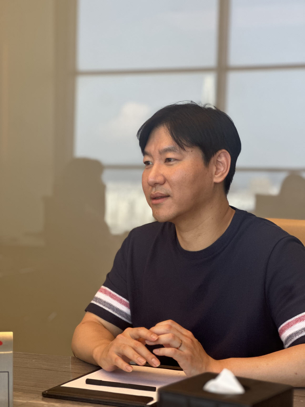 폴 킴 파이퍼 의장이 서울 삼성역 파르나스센터 뉴프론티어랩스 본사에서 이데일리와 인터뷰를 하고 있다. (사진=뉴프론티어랩스)