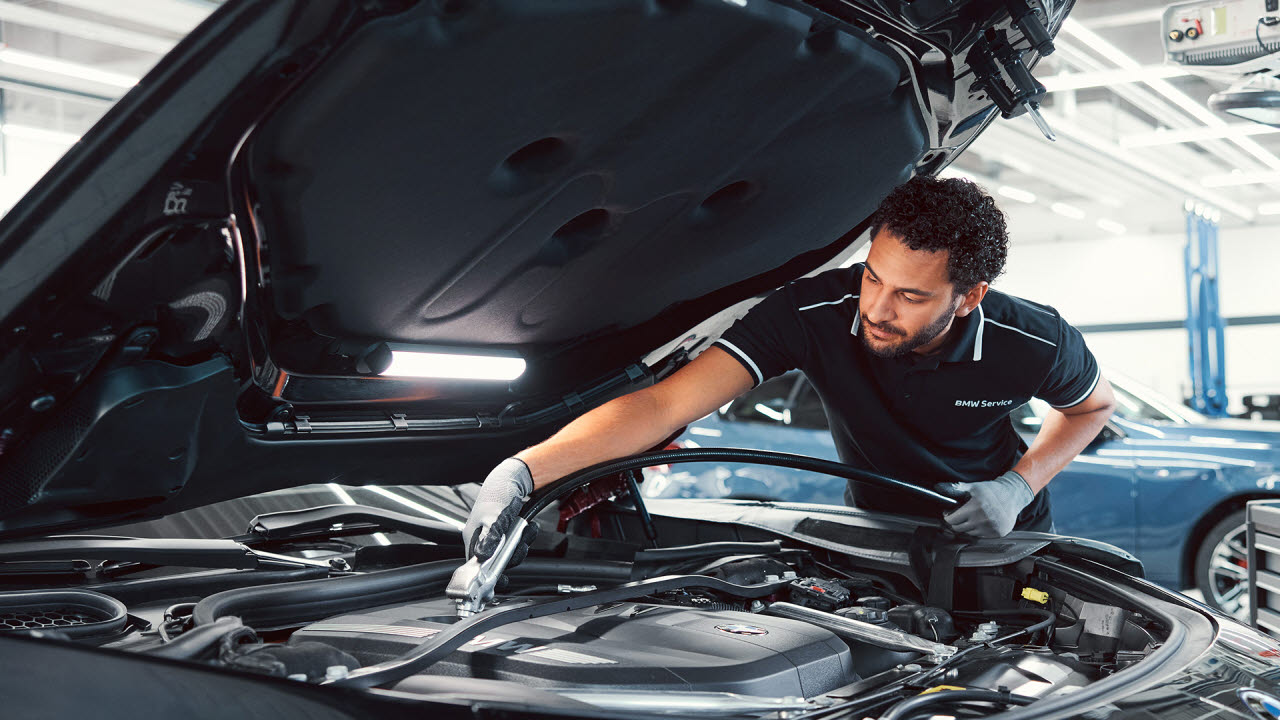 BMW 그룹 코리아가 오는 8월 18일부터 10월 2일까지 약 7주간 BMW 및 MINI 공식 서비스센터에서 차량 무상점검 및 유상 수리 할인 캠페인을 실시한다. (사진=BMW)