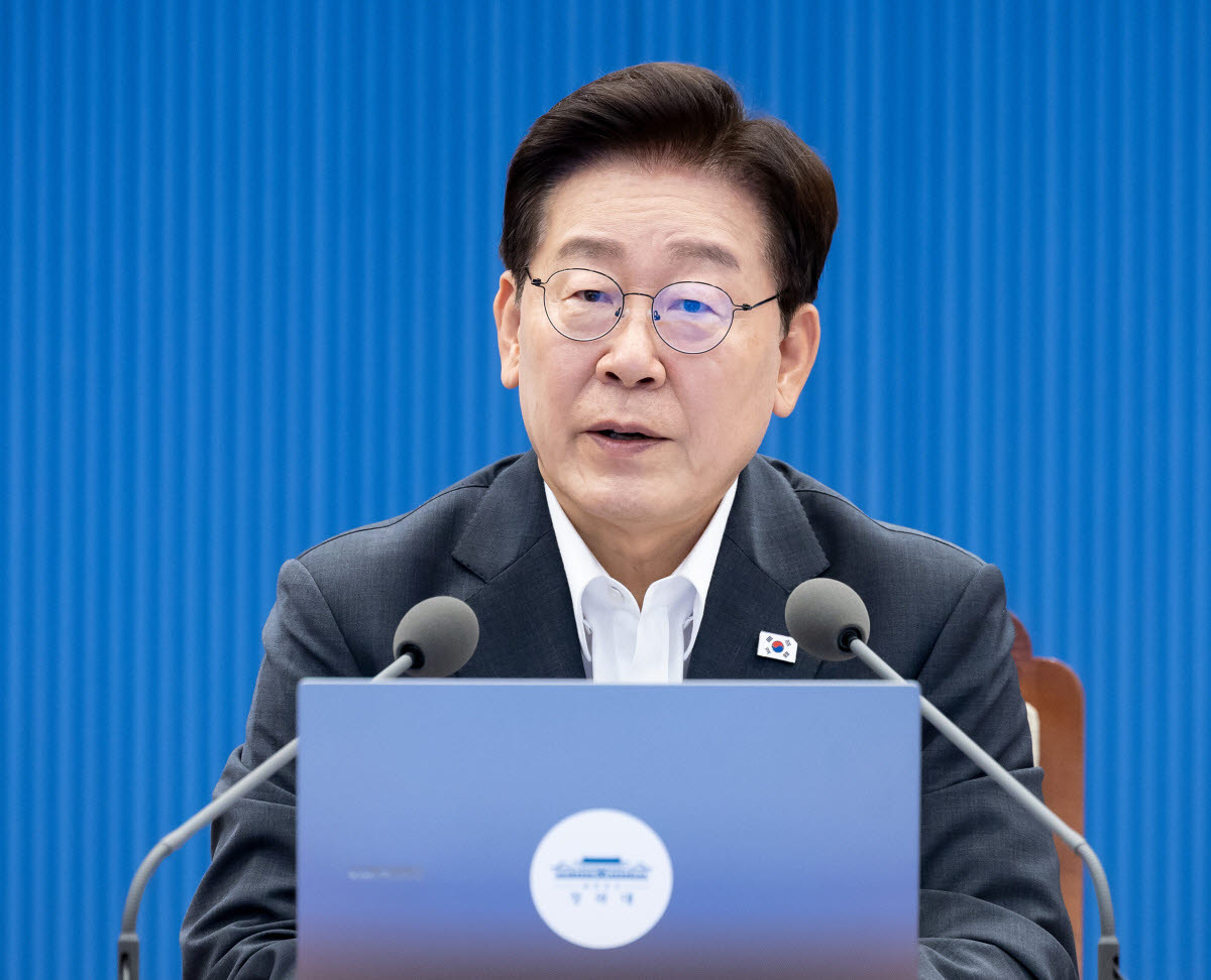 이재명 대통령이 13일 청와대에서 열린 수석보좌관회의에서 발언하고 있다. (사진=연합뉴스)