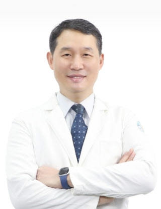 [전문의 칼럼] 예뻐지려는 시술도 아프지 않게  안전하게 받으려면?
