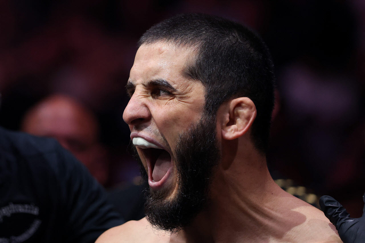 UFC 웰터급 1차 방어에 성공한 이슬람 마카체프. 사진=AFPBBNews
