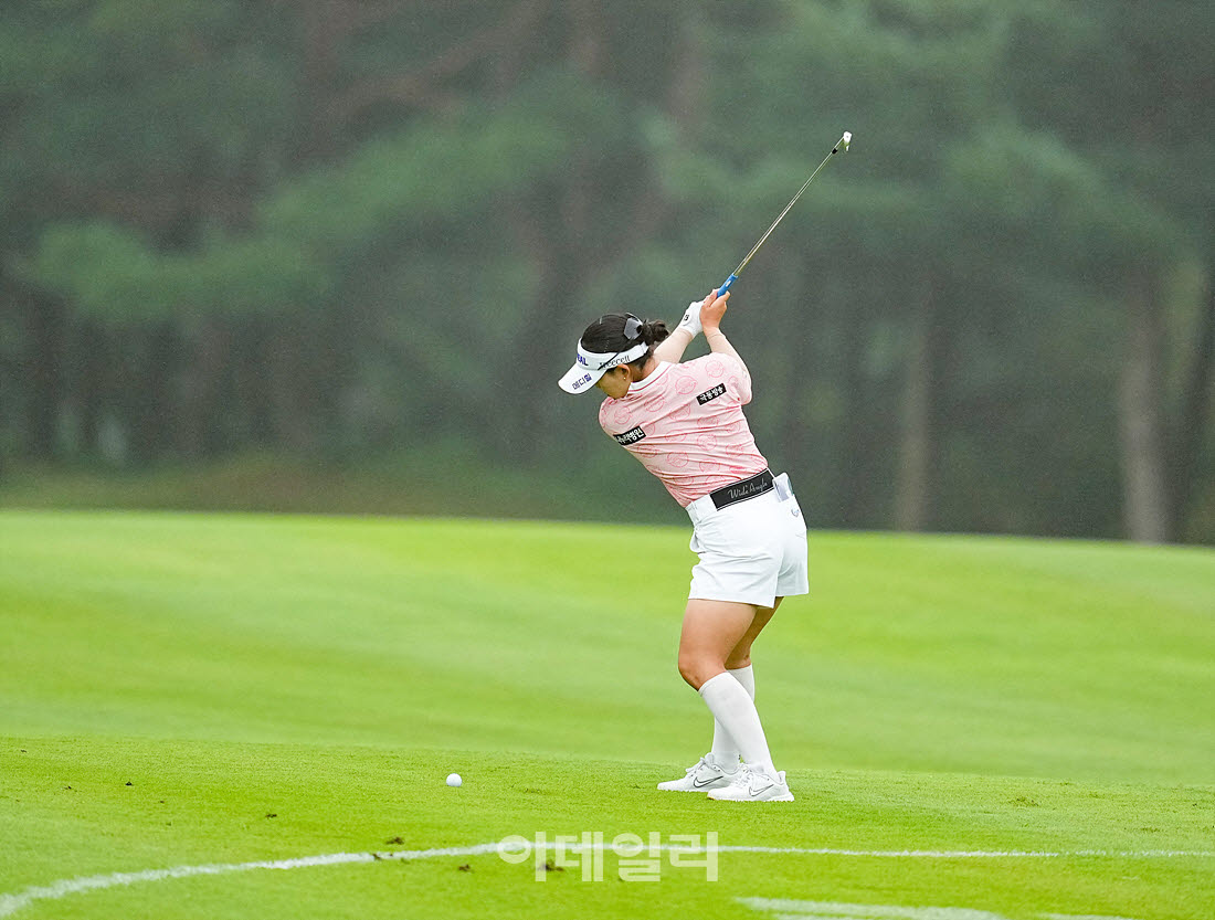 [이데일리 골프IN(포천)=조원범 기자]'메디힐·한국일보 챔피언십'최종라운드에서 이다연(메디힐)이 1번홀에서 경기를 치르고 있다.