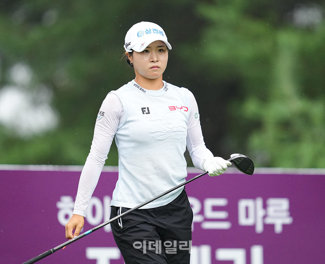 [포토]고지원,공략 방향을 본다