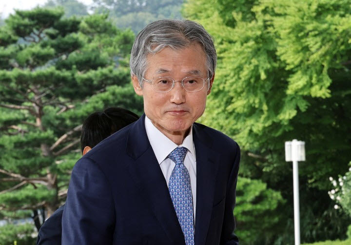 조희대 대법원장이 19일 서울 서초구 대법원으로 출근하고 있다. (사진=연합뉴스)
