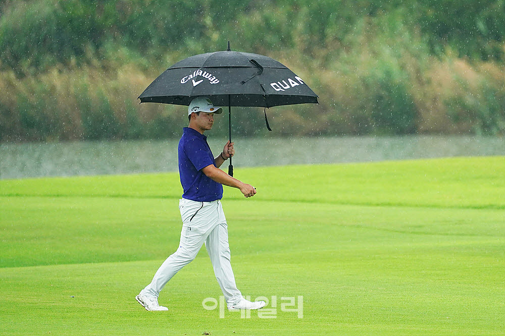 [포토] 이재진, 우중 라운드