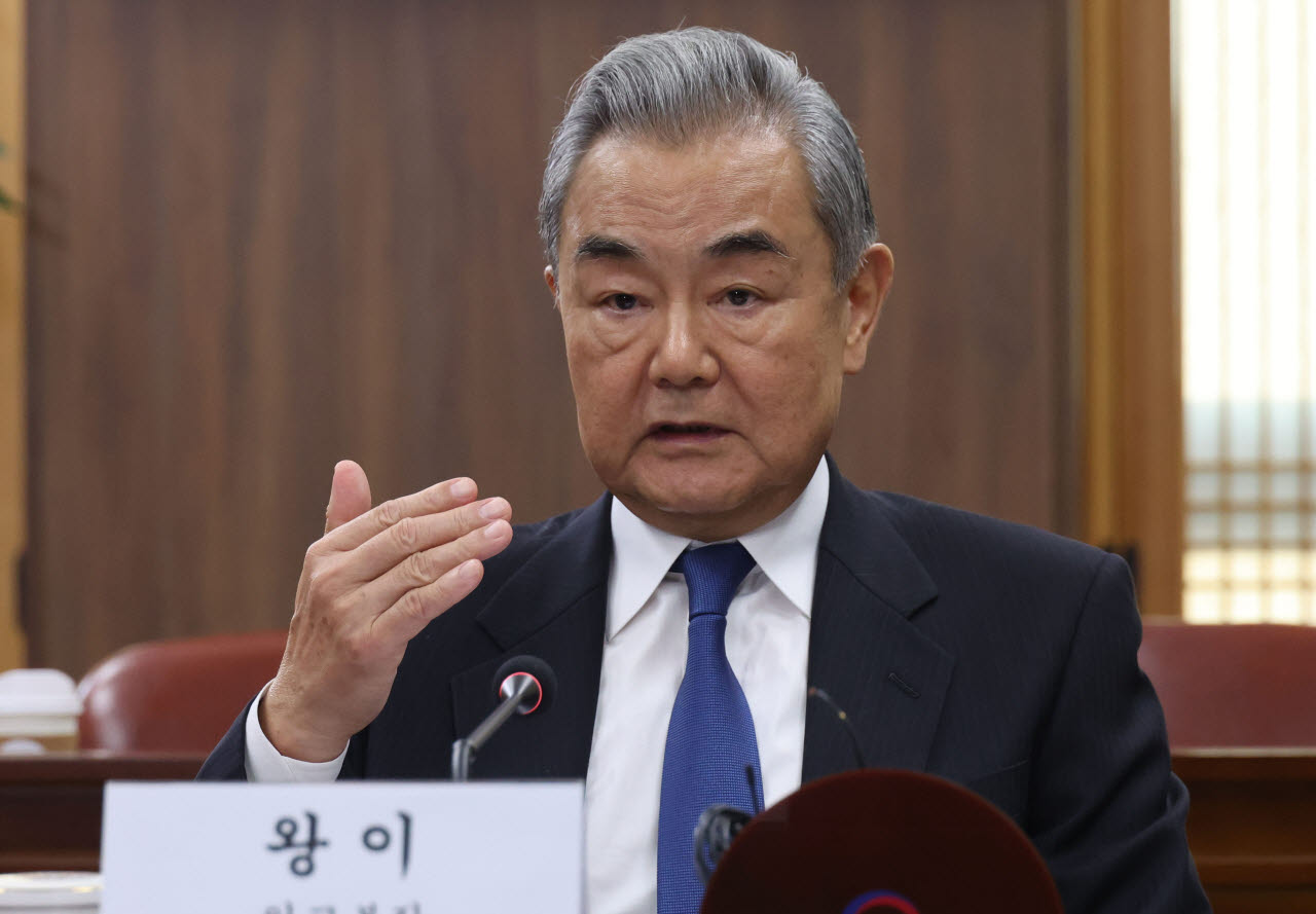 왕이 중국공산당 중앙외사판공실 주임 겸 외교부장이 지난 19일 서울 종로구 정부서울청사 외교부에서 열린 한중 외교장관 회담에서 발언하고 있다. (사진=연합뉴스)