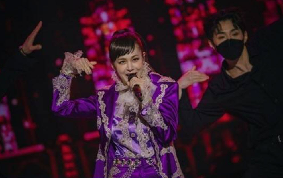 2022년 MBC 예능 프로그램 '놀면 뭐하니?+'에서 '유혹의 소나타'를 선보인 아이비(사진='놀면 뭐하니?+' 방송 캡처).