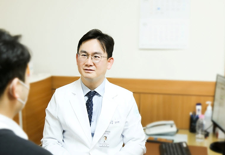휴가 후 갑작스런 허리 통증, '요추부 급성근막통증' 의심해봐야
