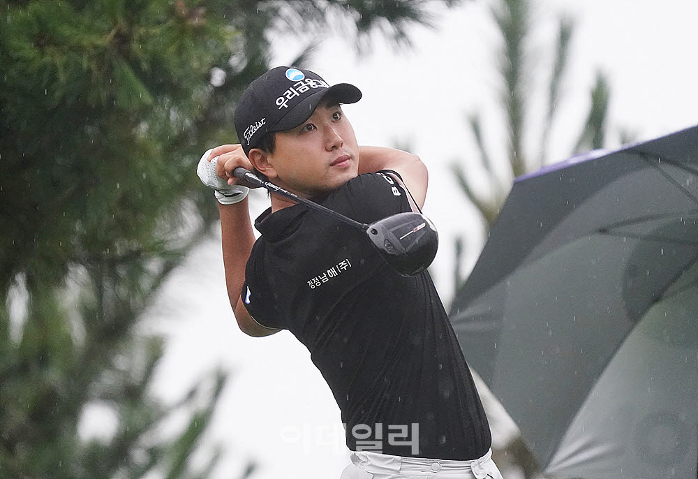 [포토] 조우영, 순위를 끌어 올린다