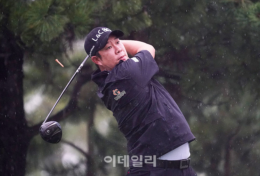[포토] 김민준, 장타력으로 승부한다