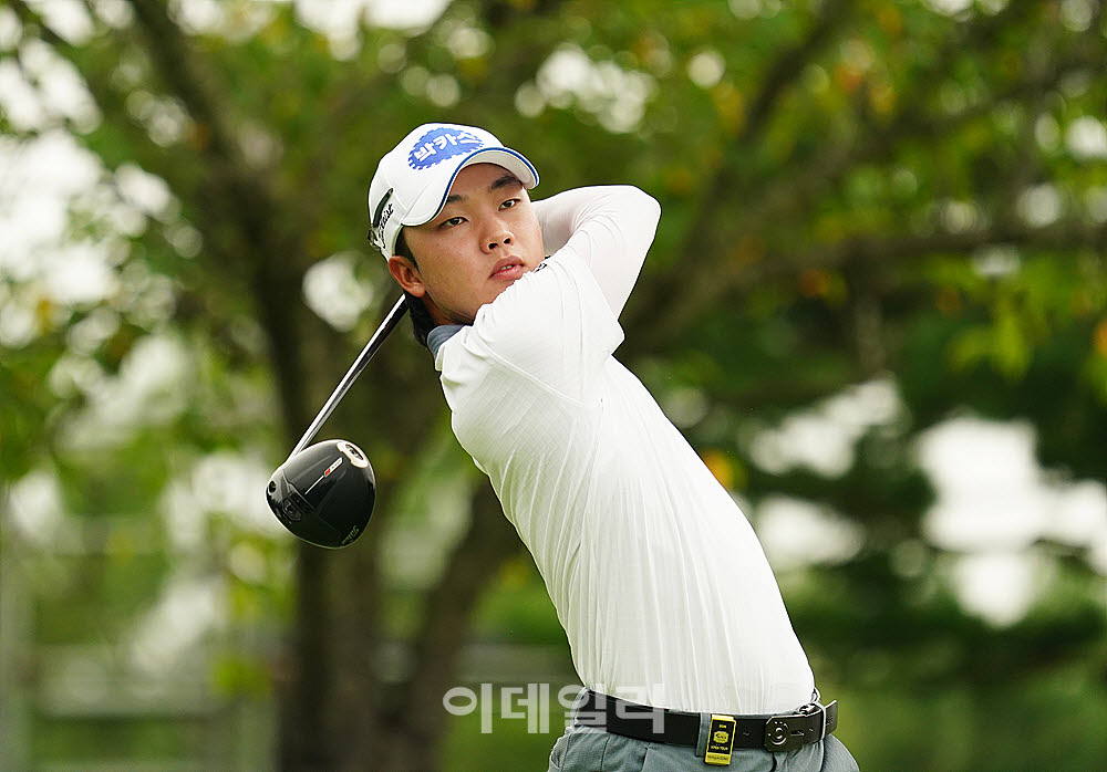 [포토] 송민혁, 호ㅙ한 샷으로 우승을 노린다
