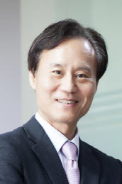 박진 교수