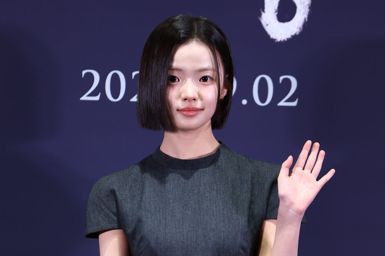 배우 김시아가 24일 오후 서울 강남구 메가박스 코엑스에서 열린 영화 '비광' 언론시사회에서 포즈를 취하고 있다.(사진=뉴시스)