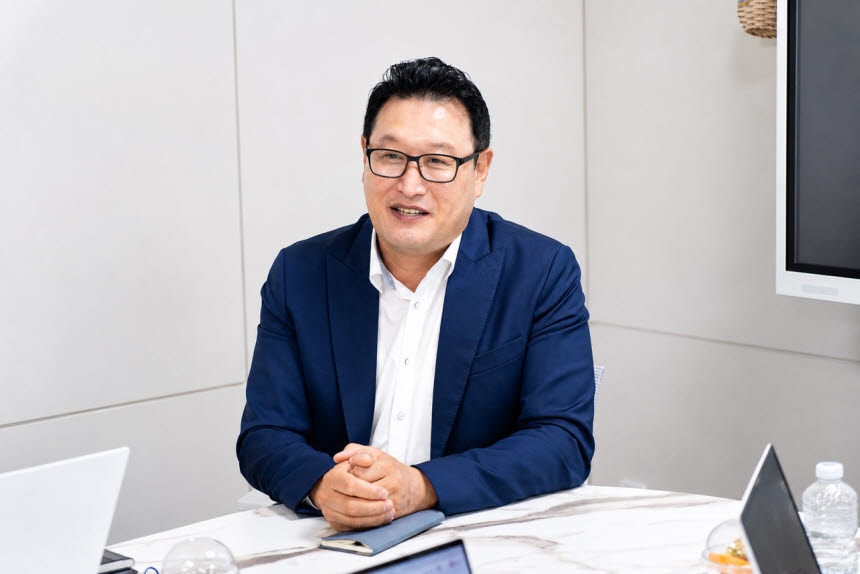 지난 20일 서울 강서구 프라임엔씨 사무실에서 김회택 대표가 기자간담회를 진행했다. (사진=한국경영혁신중소기업협회)