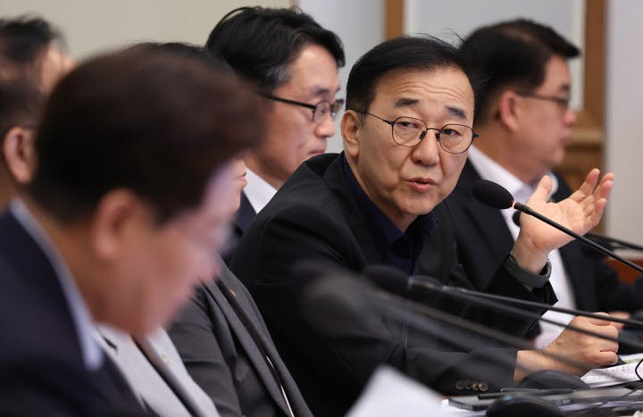 김윤덕 국토부 장관이 25일 청와대에서 열린 이재명 대통령 주재 국무회의에서 발언하고 있다.(사진=연합뉴스)