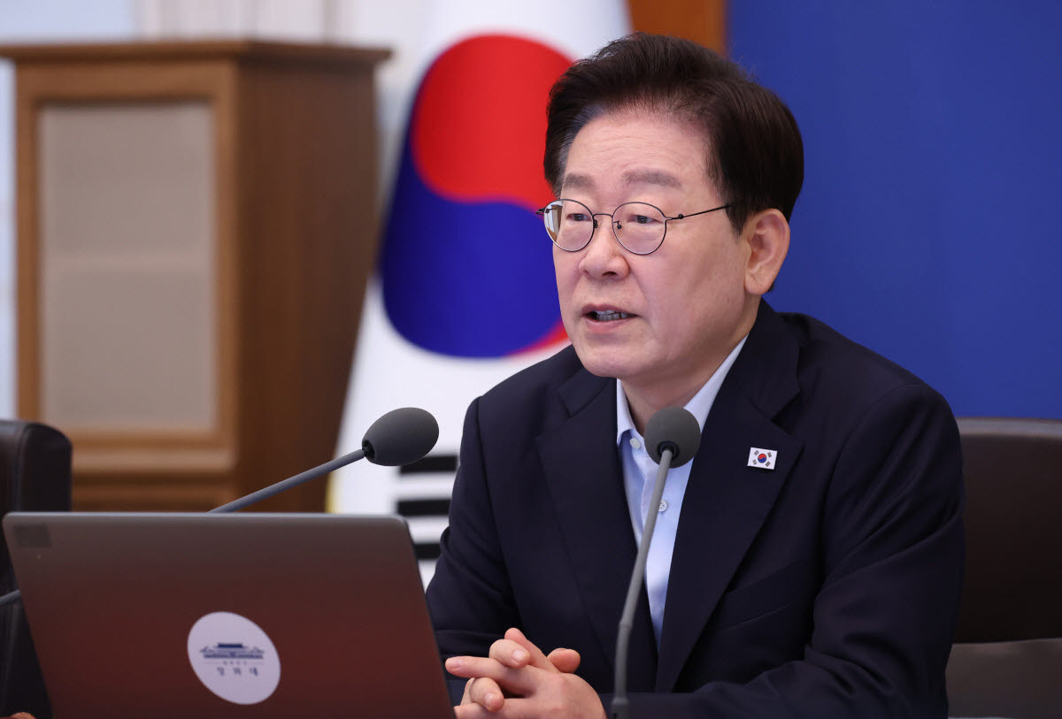 이재명 대통령이 25일 청와대에서 국무회의 발언을 하고 있다.(사진=연합뉴스)