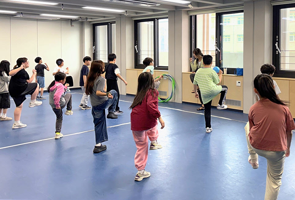 상반기 갈현초등학교에서 진행된 ‘쑥쑥바로 성장교실’ 수업 모습. (사진=은평구)