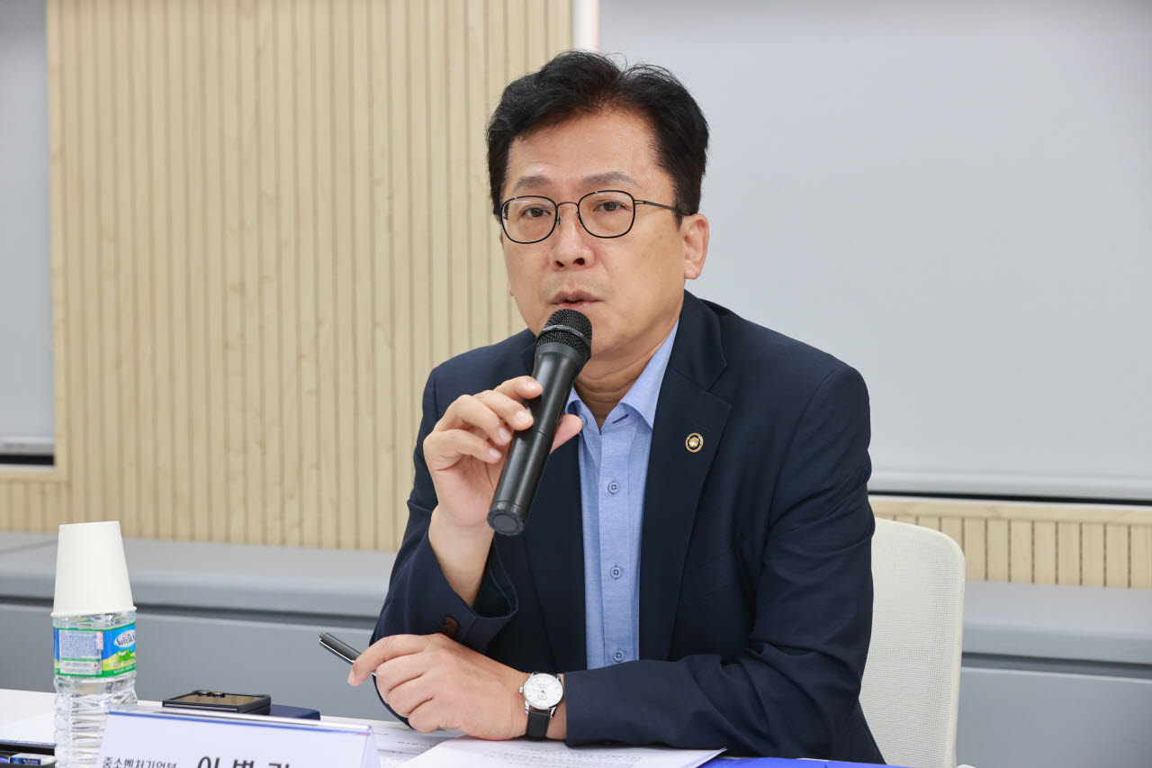이병권 중기부 제2차관이 25일 서울 영등포구 중소벤처기업진흥공단 수도권지원센터에서 발언하고 있다. (사진=중소벤처기업부)