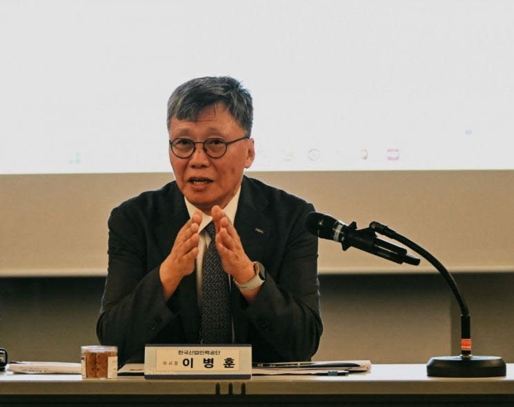 이병훈 한국산업인력공단 이사장은 25일 인천 송도컨벤시아에서 열린 전국기능경기대회 기자간담회를 진행하고 있다. (사진=한국산업인력공단)