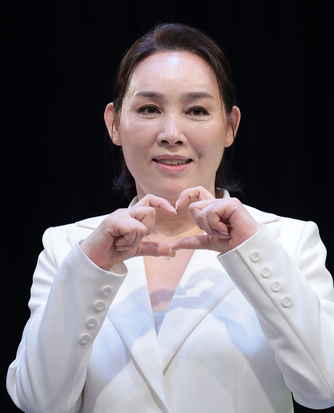 가수 양수경이 26일 서울 마포구 YTN홀에서 열린 기자간담회에서 포즈를 취하고 있다.(사진=뉴스1)