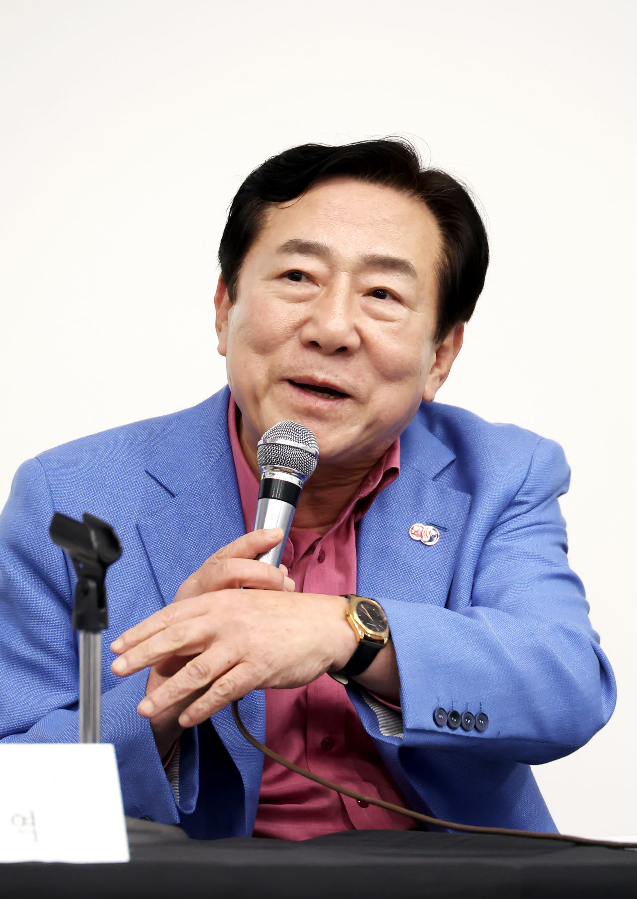 김기문 중소기업중앙회 회장이 25일(현지시간) 미국 라스베이거스에서 열린 'ASD 마켓 위크 2026' 기자간담회에서 취재진 질문에 답하고 있다. (사진=중기중앙회)
