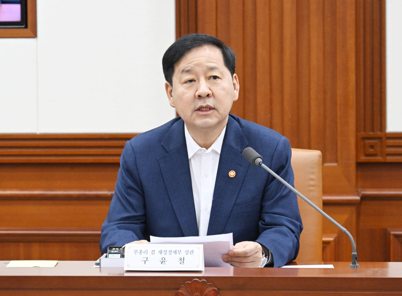 구윤철 부총리 겸 재정경제부 장관이 27일 서울 종로구 정부서울청사에서 열린 '제273차 대외경제장관회의'를 주재, 모두발언을 하고 있다. (사진=재정경제부)