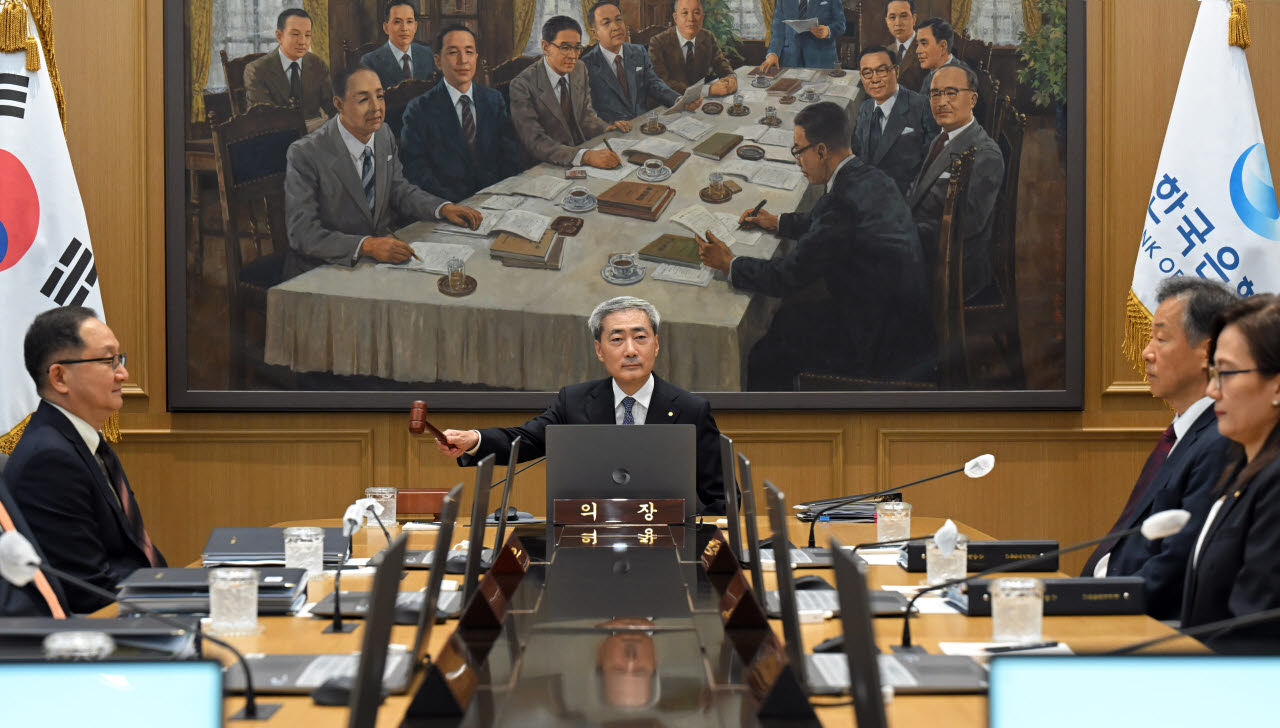 한국은행은 금융통화위원회는 27일 열린 본회의에서 기준금리를 연 3.0%로 0.25%포인트 인상하기로 결정했다. (사진= 공동취재단)