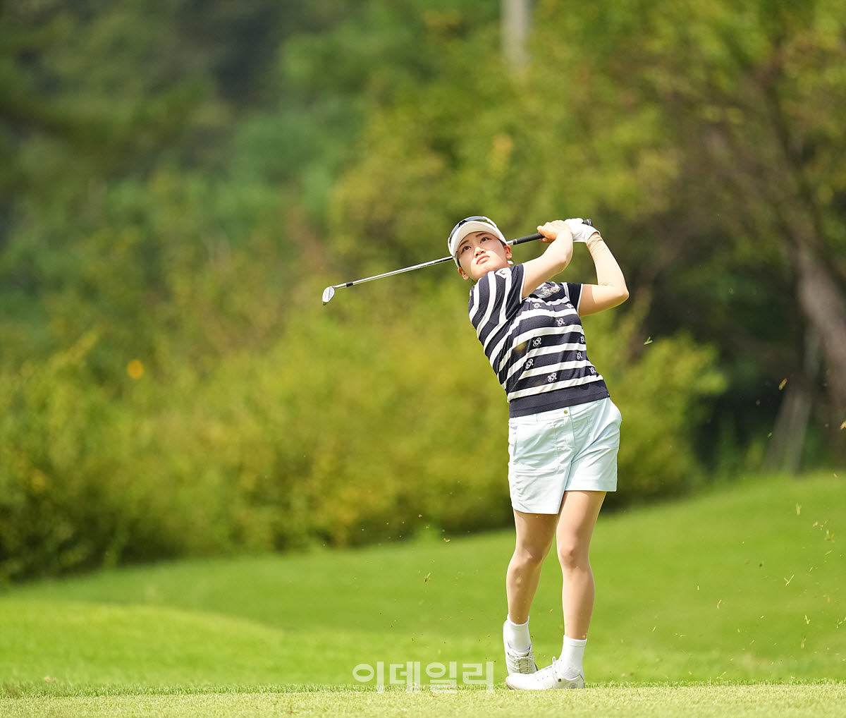 [이데일리 골프IN(용인)=조원범 기자]써닝포인트CC에서 '제15회 KG 레이디스 오픈' 3라운드가 열린 가운데 노승희(리쥬란)가 3번홀에서 경기를 치르고 있다.