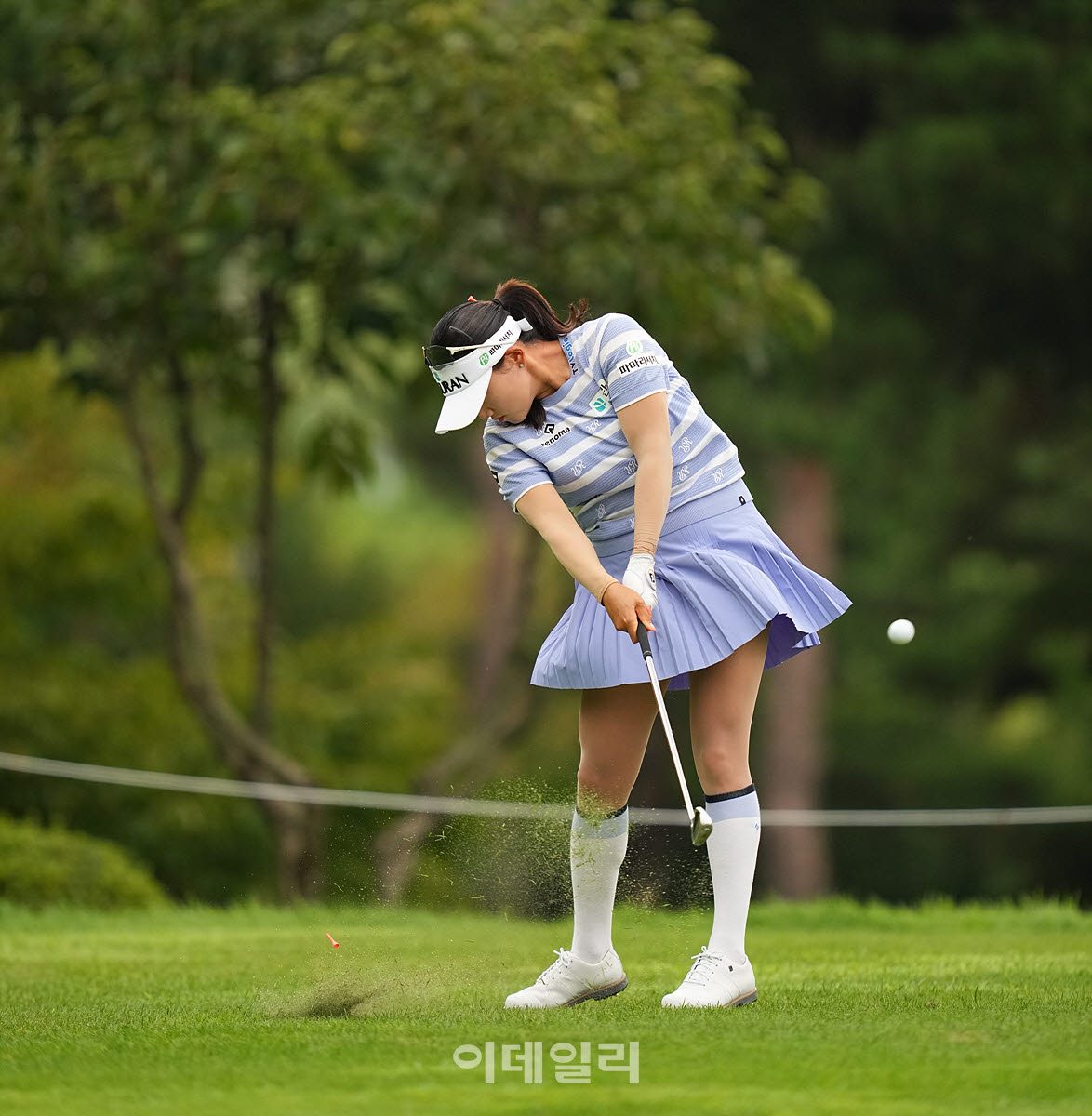 [이데일리 골프IN(용인)=조원범 기자]경기도 용인시 백암면에 위치한 써닝포인트CC에서 '제15회 KG 레이디스 오픈' 최종라운드에서 2번홀에서 노승희(리쥬란)가 경기를 치르고 있다.