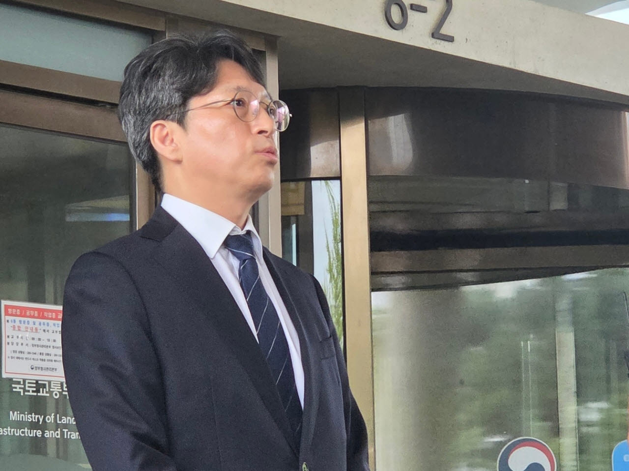 홍지선 국토교통부 장관 후보자가 31일 정부세종청사에서 기자들과 만나 지명 소감을 밝히고 있다. (사진=이다원 기자)