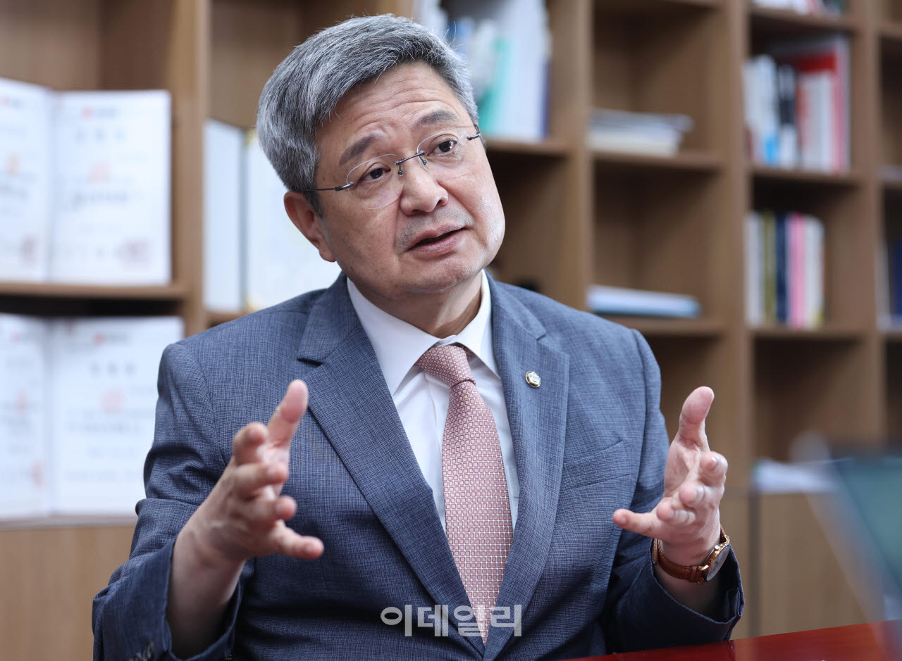 김장겸 국민의힘 의원이 서울 여의도 국회에서 이데일리와 인터뷰를 하고 있다. (사진=노진환 기자)