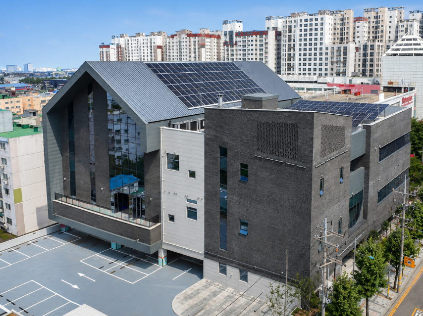 가좌국민체육센터 전경. (사진 = 서해구 제공)