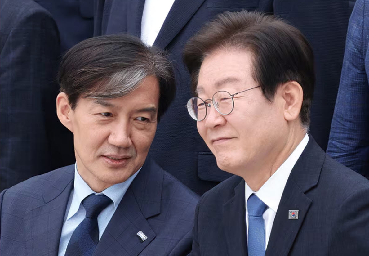 이재명 대통령(오른쪽)과 조국 전 조국혁신당 대표. (사진=뉴시스)