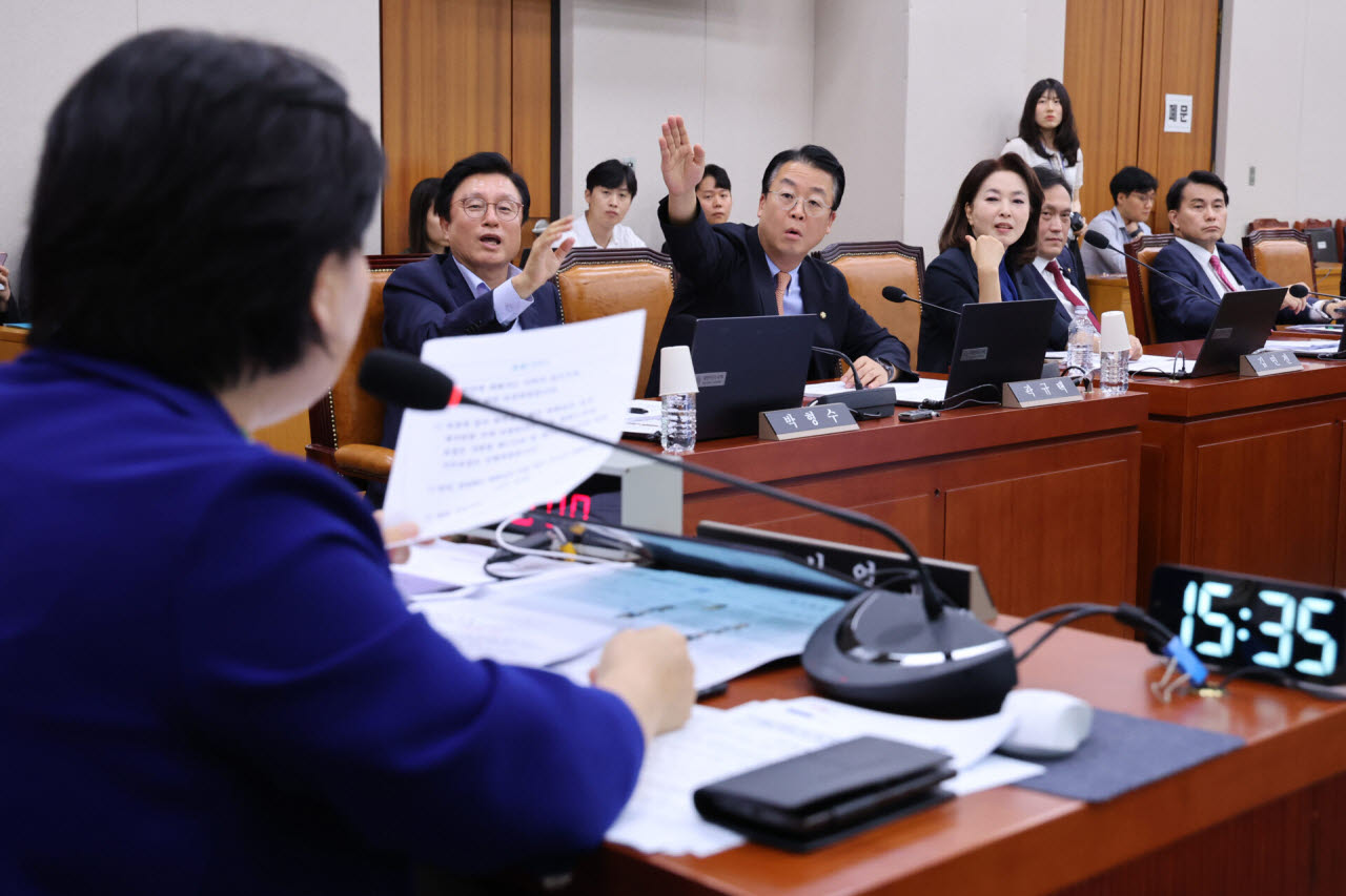 1일 서울 여의도 국회에서 열린 법제사법위원회 전체회의에서 국민의힘 의원들이 김의겸 간사 선임의 건에 대해 반대하고 있다. (사진=뉴스1)