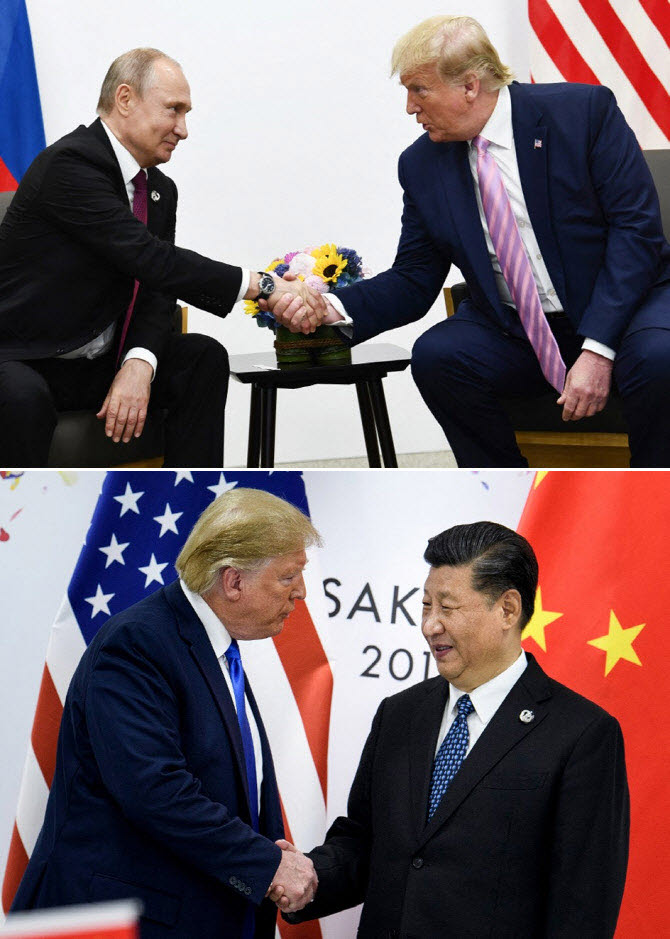 지난 2019년 6월 28일(현지시간) 일본 오사카에서 열린 주요 20개국(G20) 행사에선 각국 정상회담이 잇달라 열렸다. 사진 위는 당시 도널드 트럼프(오른쪽) 미국 대통령과 블라디미르 푸틴 러시아 대통령, 사진 아래는 트럼프(왼쪽) 대통령과 시진핑 중국 국가주석이 회담에서 만나 인사하는 모습. (사진=AFP)