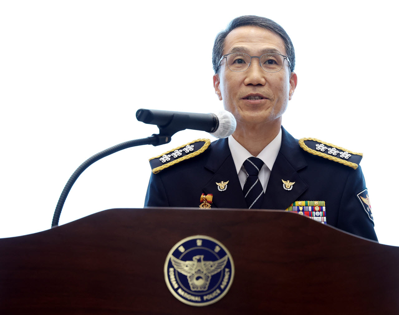 경찰청장 대행인 유재성 경찰청 차장이 2일 서울 서대문구 경찰청에서 열린 이임식에서 이임사를 하고 있다. (사진=연합뉴스)